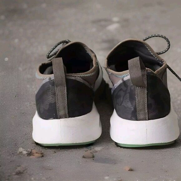 Huk Mako Lightweight Full Drainage Mesh Camo Sneaker Slip on Laceup Mens Size 11 - Picture 6 of 9